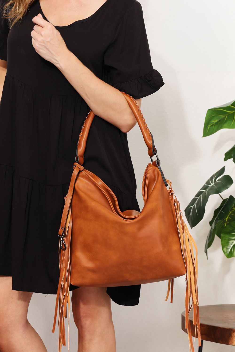 Paulina - SHOMICO Fringe Detail Shoulder Bag