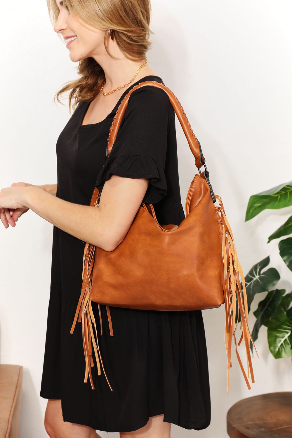 Paulina - SHOMICO Fringe Detail Shoulder Bag