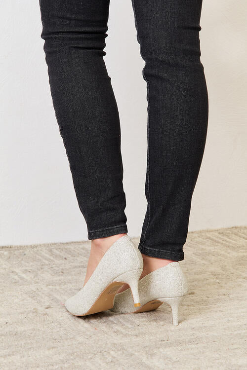 Elysee - 2" Closed Toe Kitten Heels