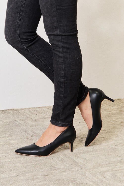 Elysee - 2" Closed Toe Kitten Heels