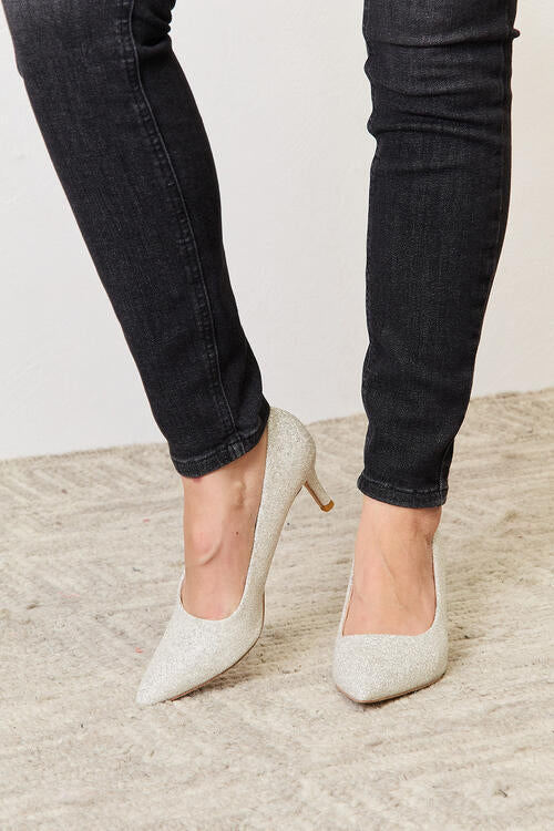 Elysee - 2" Closed Toe Kitten Heels