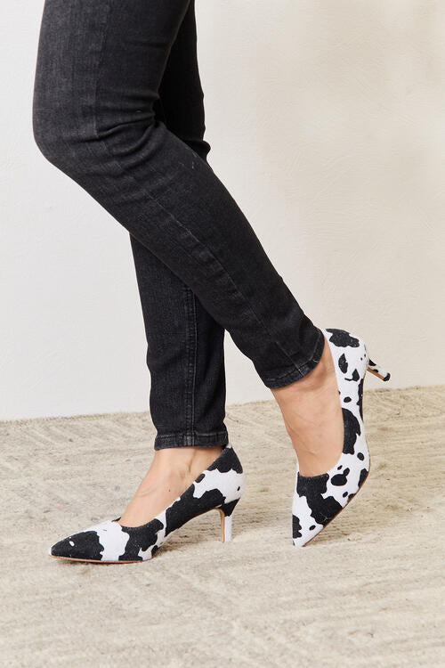 Elysee - 2" Closed Toe Kitten Heels