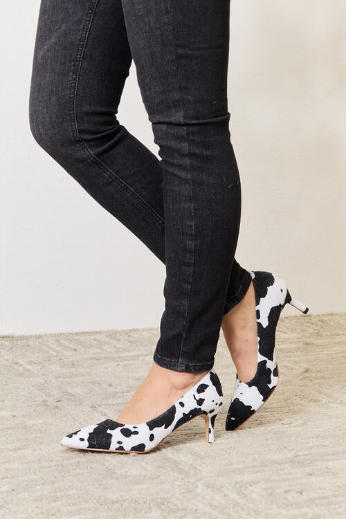 Elysee - 2" Closed Toe Kitten Heels