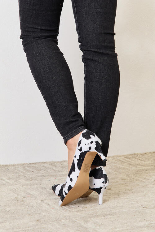 Elysee - 2" Closed Toe Kitten Heels