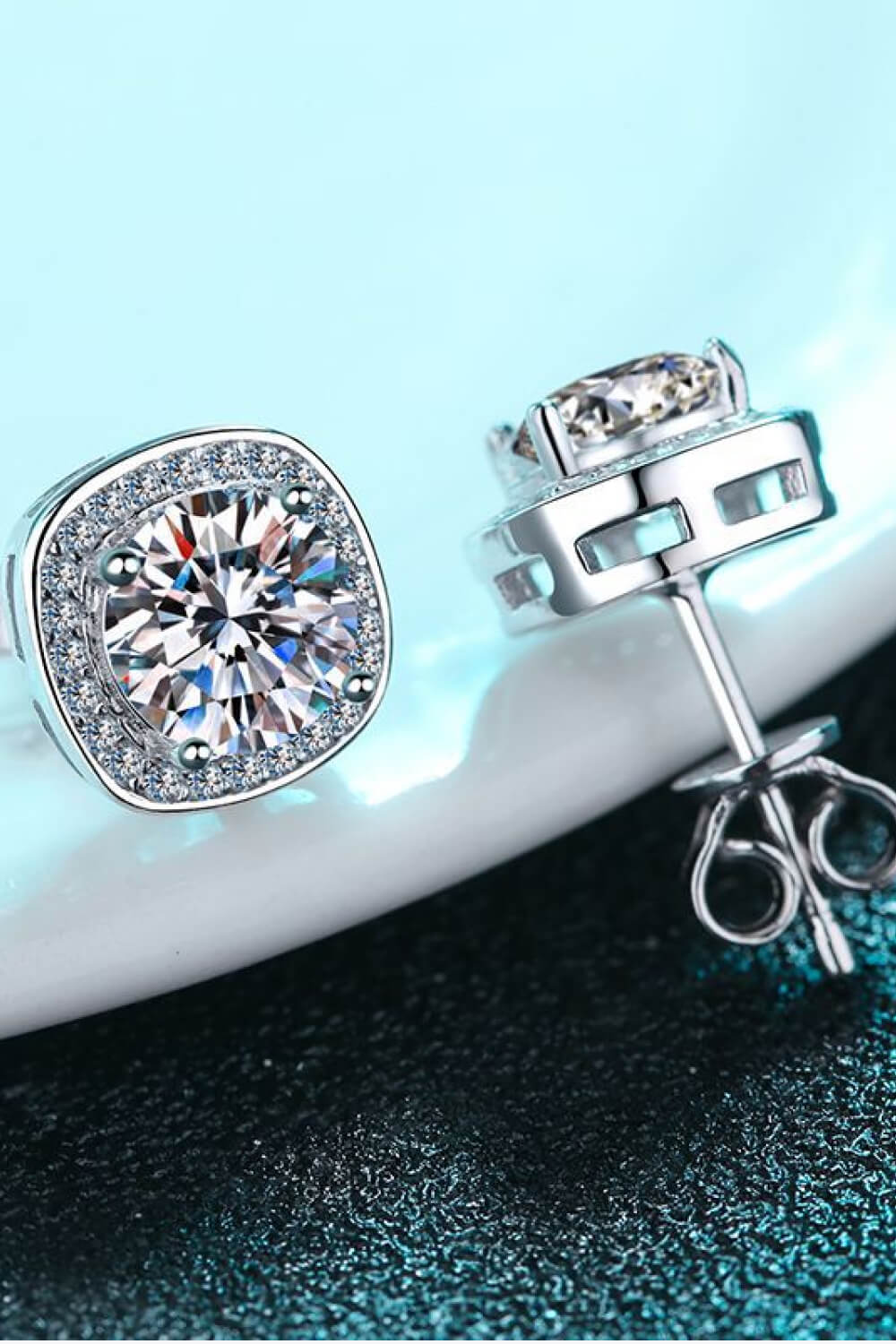 Geneva - Moissanite Stud Earrings