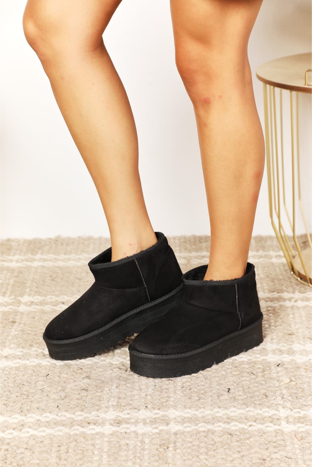 Noel - Legend Fleece Lined Chunky Platform Mini Boots (Black)