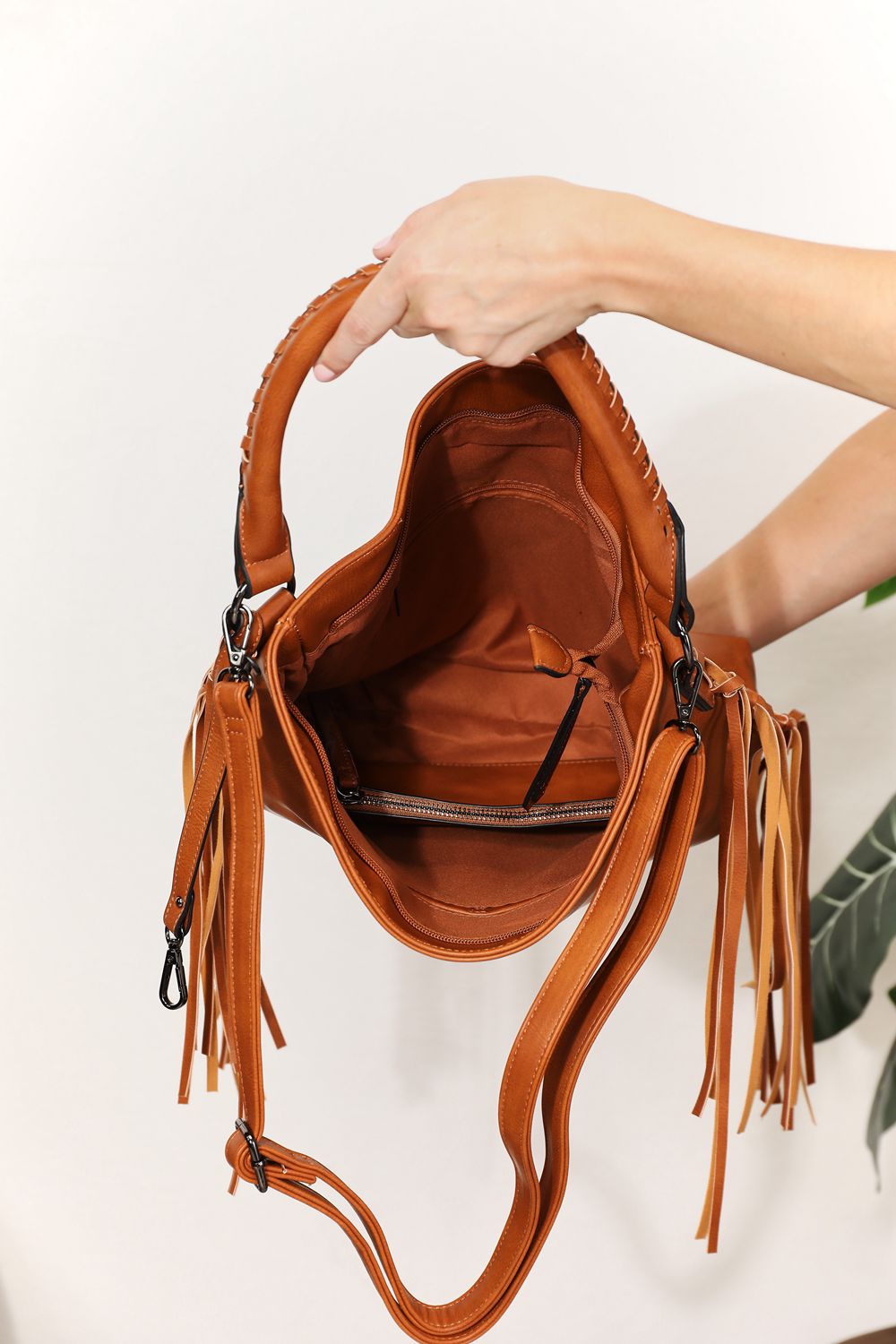 Paulina - SHOMICO Fringe Detail Shoulder Bag