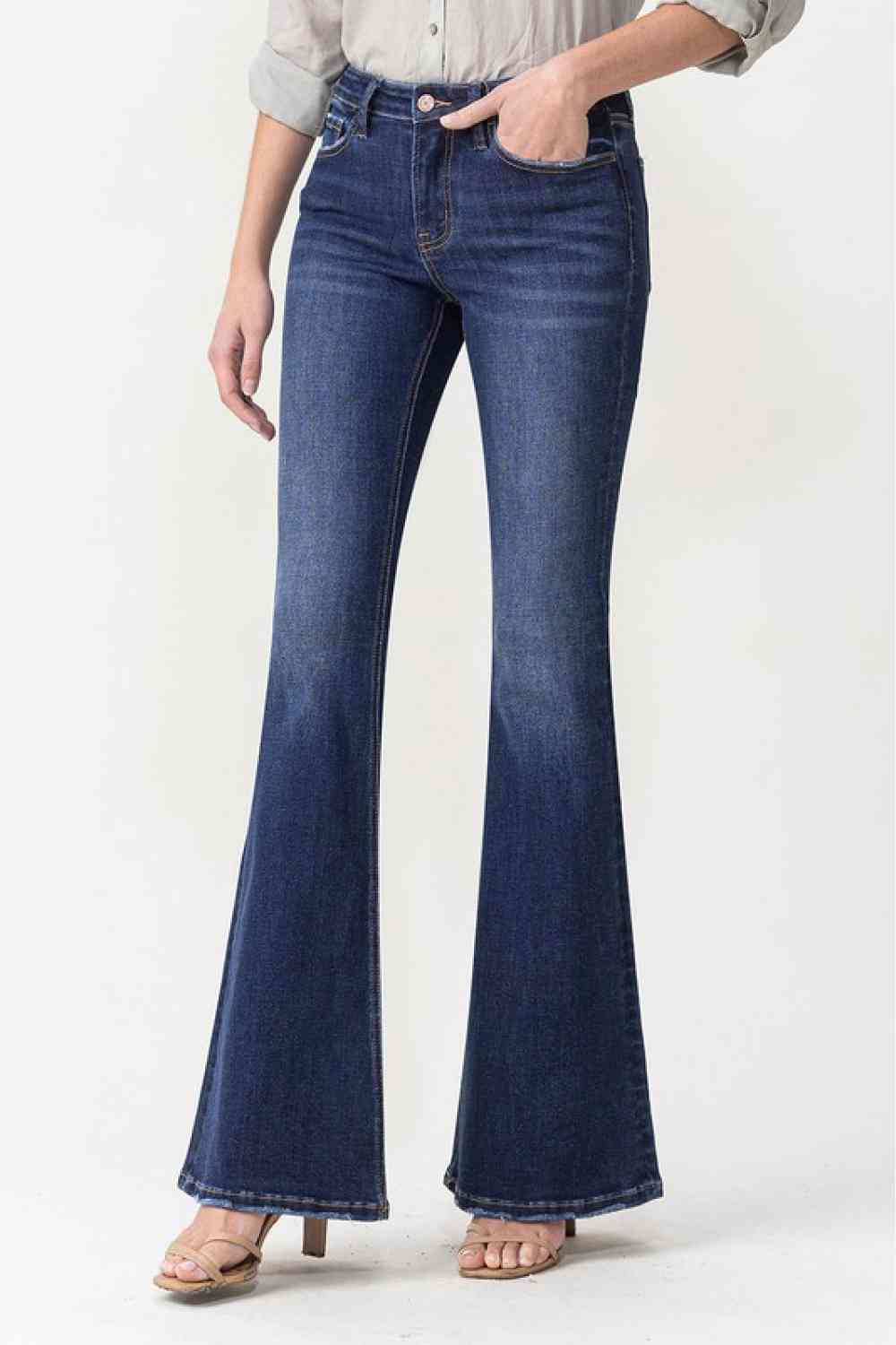 Jacqueline - Lovervet Midrise Flare Jeans