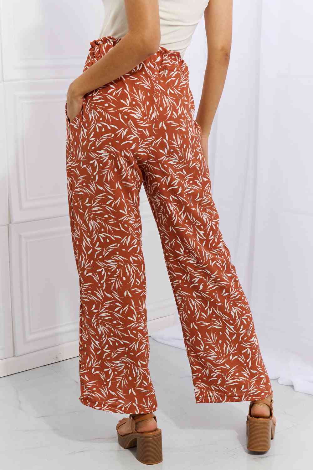 Judith - Heimish Geometric Printed Pants in Coral