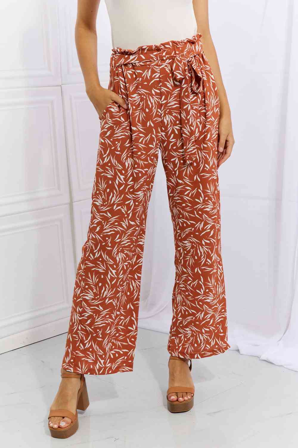 Judith - Heimish Geometric Printed Pants in Coral