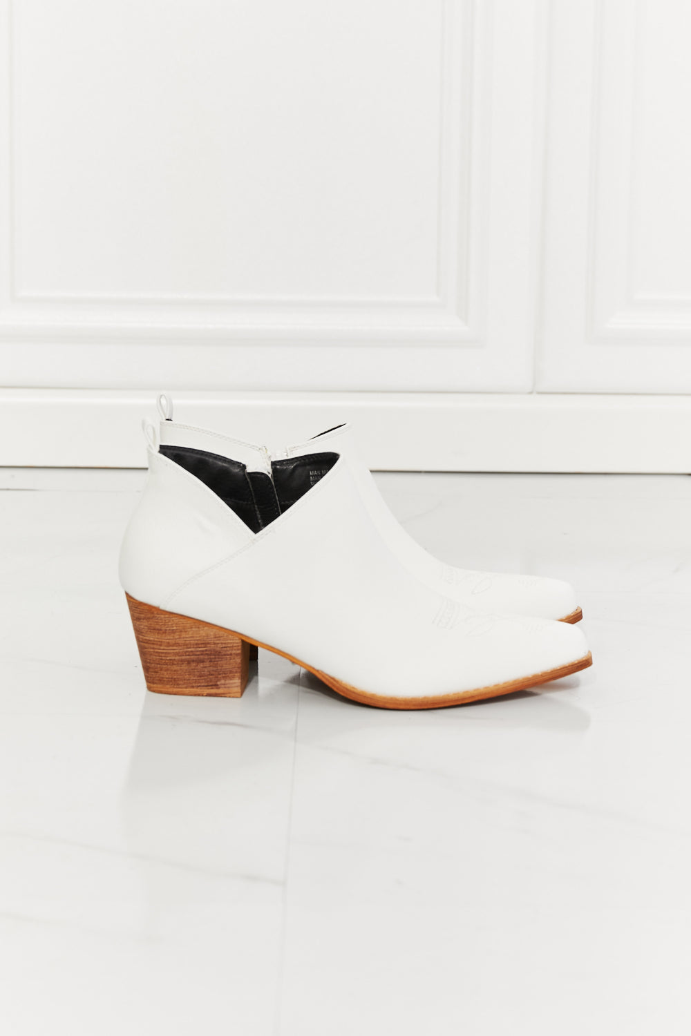 Gianna - Embroidered Crossover Cowboy Bootie in White