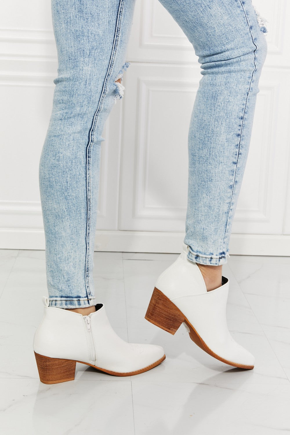 Gianna - Embroidered Crossover Cowboy Bootie in White