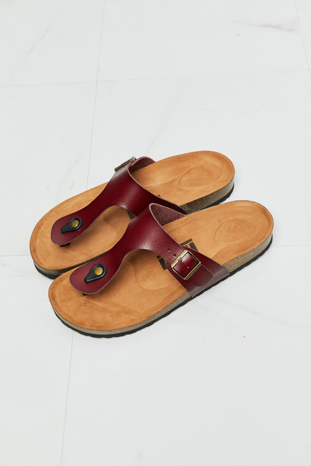 Mariana - T-Strap Flip-Flop in Brown