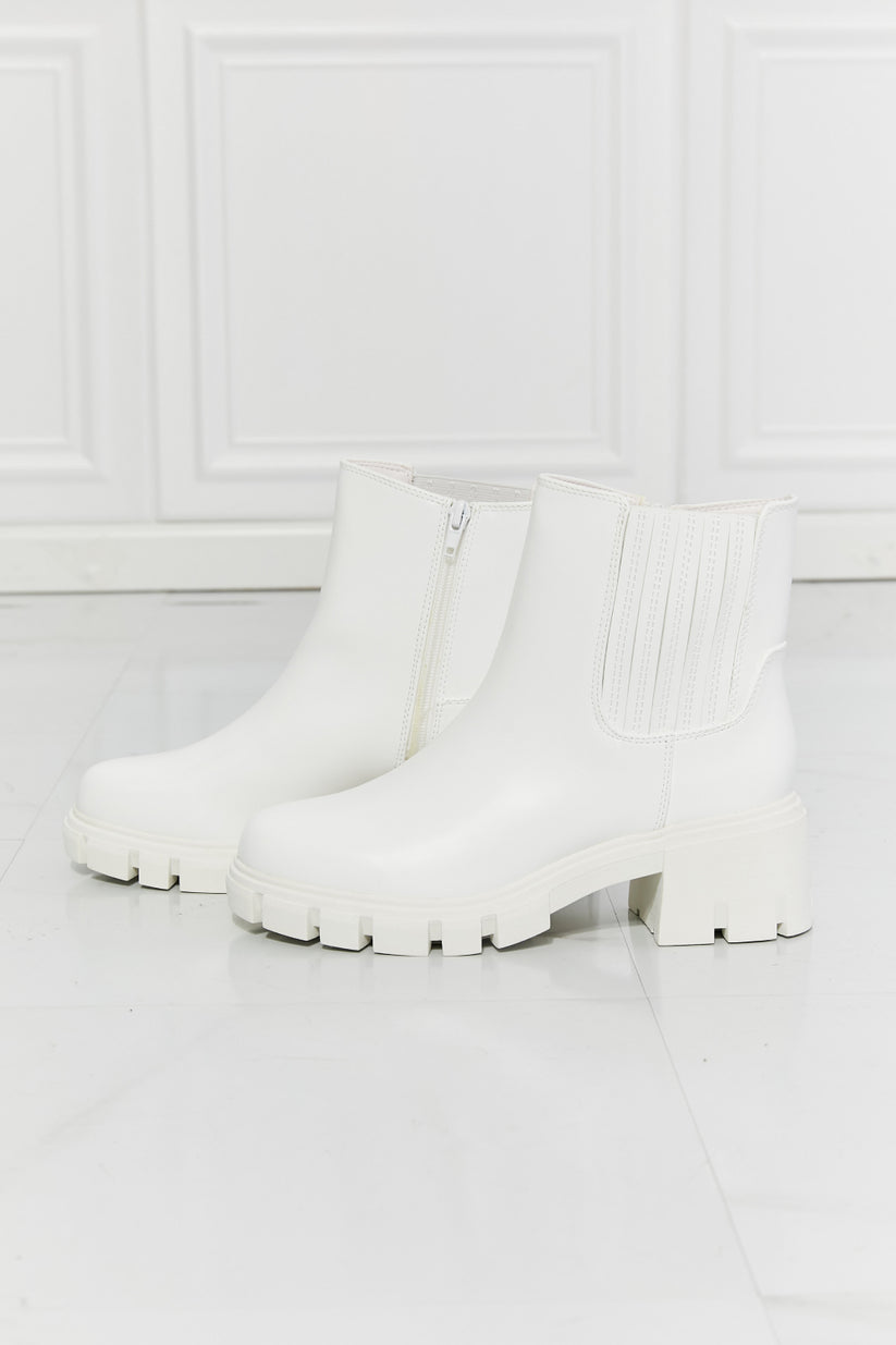 Betty - Chunky Sole Chelsea Boots (White) â Modern Robyn Co.