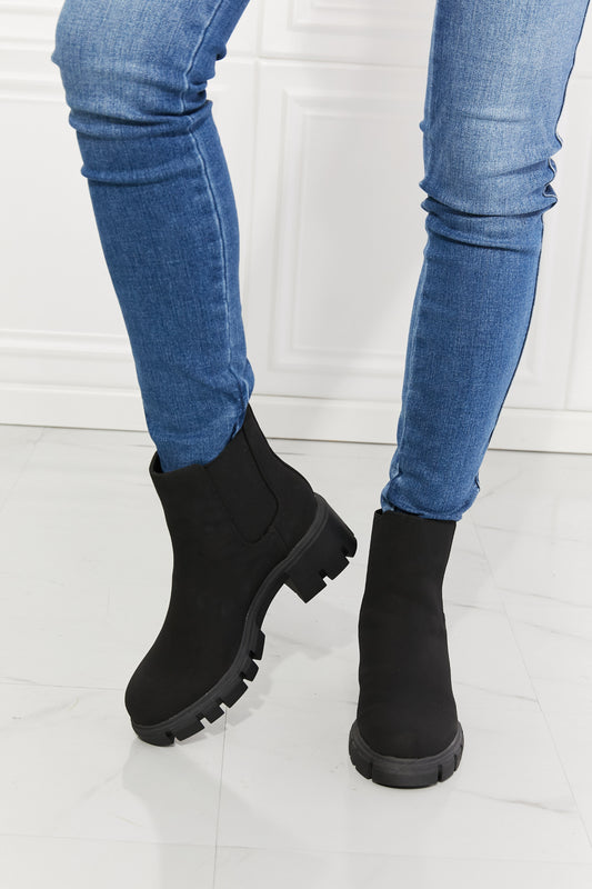 Betty - Chunky Sole Chelsea Boots (Black)